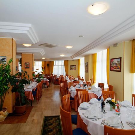 Grand Eurhotel Montesilvano Bagian luar foto
