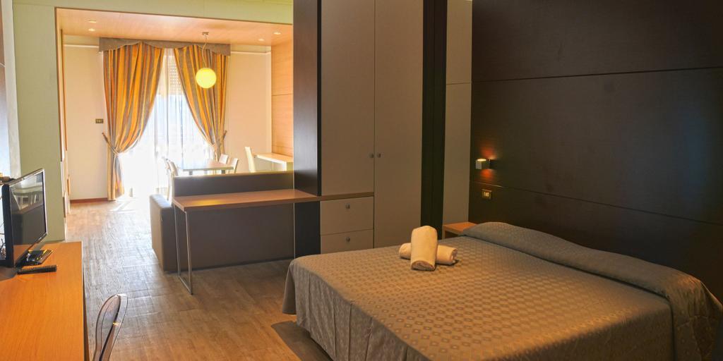 Grand Eurhotel Montesilvano Bagian luar foto