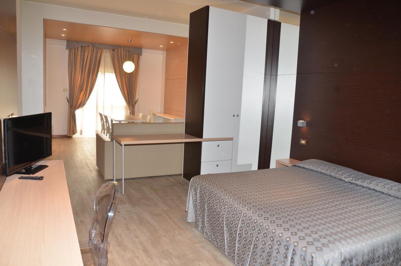 Grand Eurhotel Montesilvano Bagian luar foto