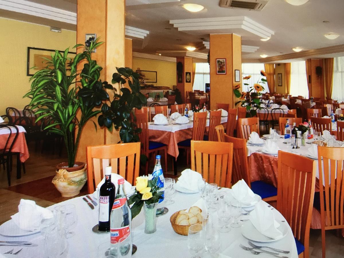 Grand Eurhotel Montesilvano Bagian luar foto