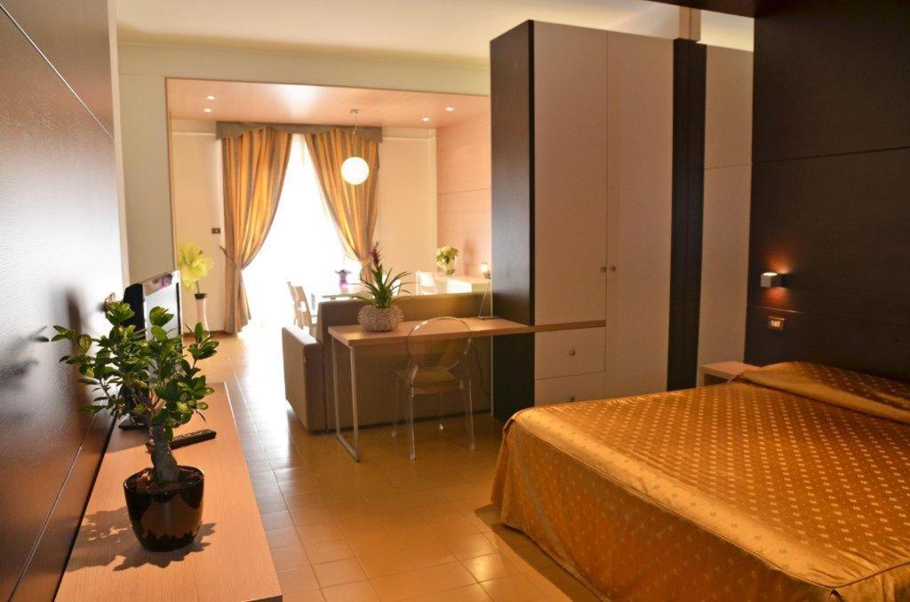 Grand Eurhotel Montesilvano Bagian luar foto