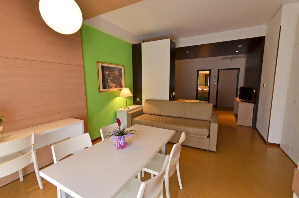 Grand Eurhotel Montesilvano Bagian luar foto