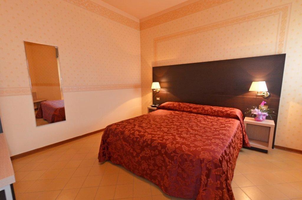 Grand Eurhotel Montesilvano Bagian luar foto